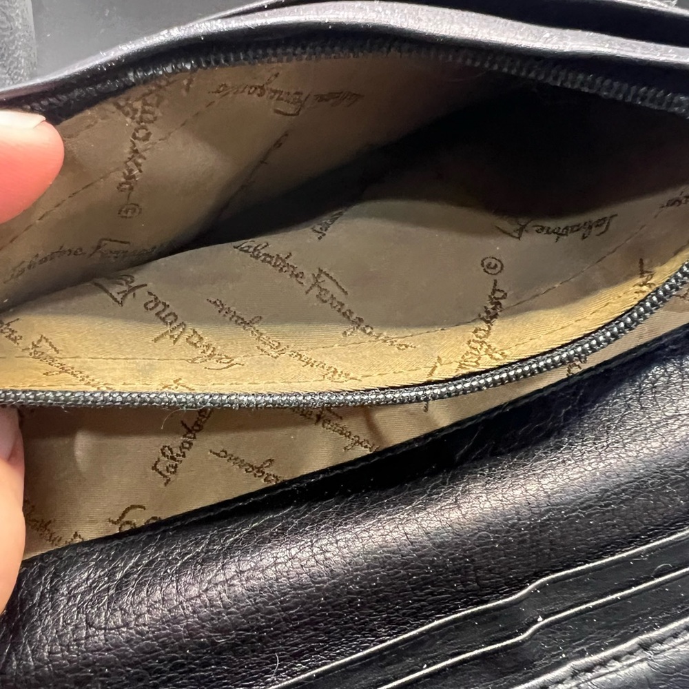 Salvatore Ferragamo Wallet Purse Ganchini Black Woman Authentic
Used - Picture 10 of 12